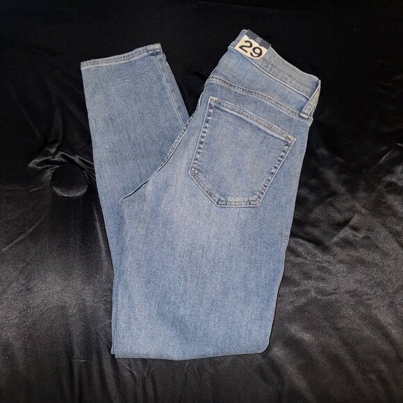 GAP Denim - 🎀GAP Mid Rise True Skinny Jeans